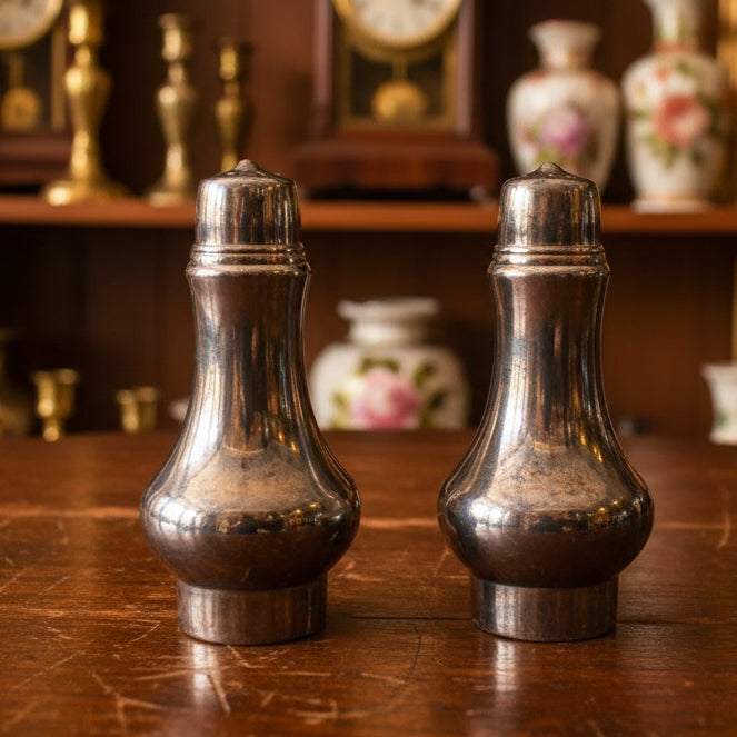 Wm Rogers & Son Silver Plated Salt and Pepper Shakers